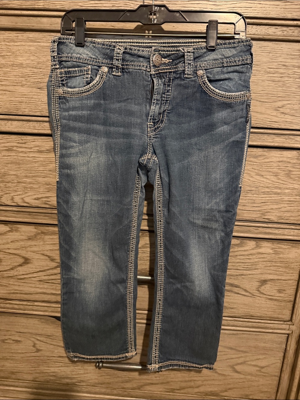Silver Jeans Blue Cropped Ankle Denim with Contrast Stitching